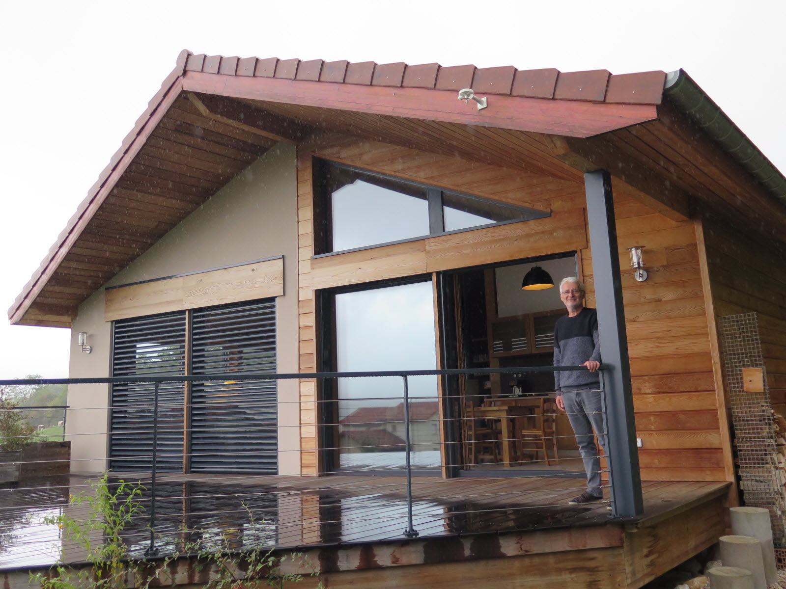 découvrez le concept de maison passive : une construction écoénergétique qui offre confort thermique, économies d'énergie et respect de l'environnement. explorez les avantages et caractéristiques des maisons passives pour un habitat durable et innovant.