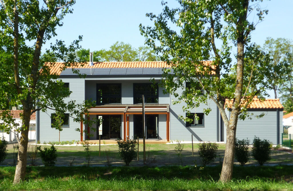 découvrez les avantages d'une maison positive, un espace de vie conçu pour optimiser votre bien-être tout en minimisant l'impact environnemental. apprenez comment allier confort, économie d'énergie et énergies renouvelables pour un habitat durable.