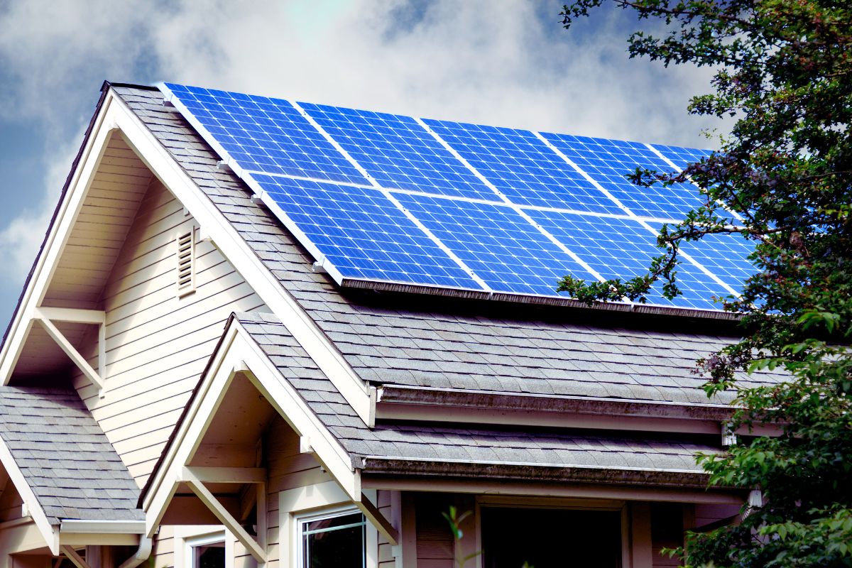 découvrez les avantages et le confort d'une maison solaire. économisez de l'énergie tout en réduisant votre empreinte carbone grâce à des solutions écologiques et innovantes. explorez comment une maison solaire peut transformer votre quotidien et améliorer votre qualité de vie.