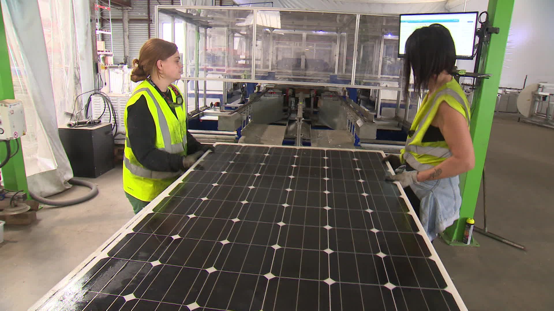 découvrez les matériaux innovants des panneaux solaires, leur impact sur l'efficacité énergétique et leur contribution à un avenir durable. informez-vous sur les différentes options disponibles pour optimiser votre installation solaire.