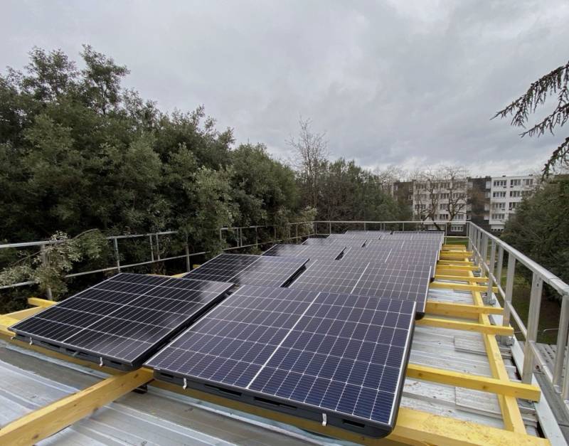 découvrez notre sélection des meilleurs panneaux photovoltaïques pour optimiser votre consommation d'énergie. comparez les performances, les prix et les avantages pour faire le choix idéal et contribuer à un avenir durable.