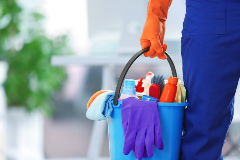 découvrez nos services de nettoyage professionnels pour un intérieur impeccable. que ce soit pour votre maison ou votre bureau, nous garantissons une propreté éclatante grâce à des techniques et des produits de qualité.