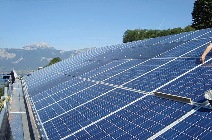 découvrez tout sur la norme solaire, un cadre réglementaire essentiel qui assure l'efficacité et la sécurité des installations photovoltaïques. apprenez comment ces normes contribuent à la transition énergétique et à la durabilité environnementale.