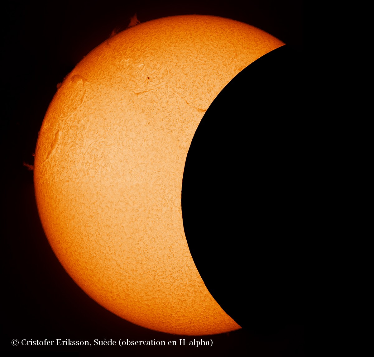 découvrez les merveilles du ciel en soirée avec notre guide sur l'observation du soleil dans l'ouest. apprenez à repérer les meilleurs spots et moments pour admirer les couleurs flamboyantes des couchers de soleil, tout en bénéficiant de conseils pratiques pour capturer ces instants magiques.
