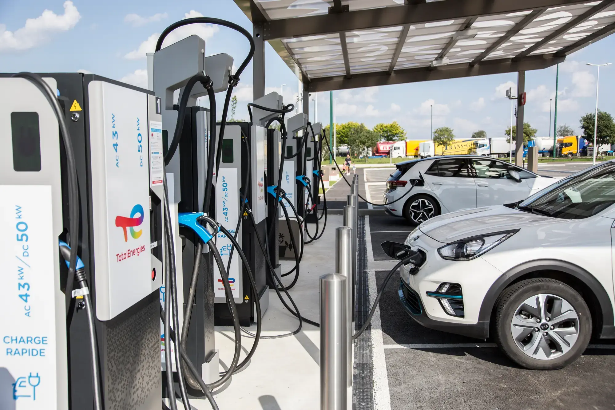 découvrez les offres énergétiques compétitives de totalenergies, adaptées à vos besoins en électricité et gaz. profitez de solutions durables et innovantes pour une consommation responsable et maîtrisée.