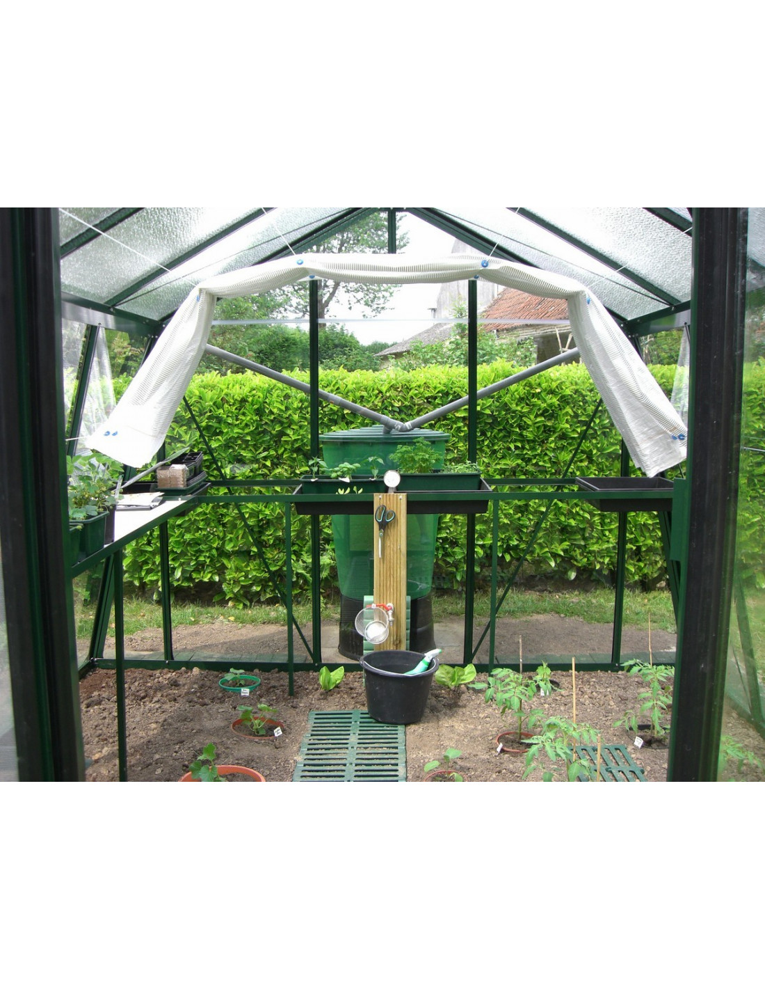 découvrez nos solutions innovantes pour l'ombrage de serre, garantissant protection et confort pour vos plantes. profitez d'une meilleure régulation de la température et d'une filtration optimale de la lumière, tout en préservant l'esthétique de votre espace.