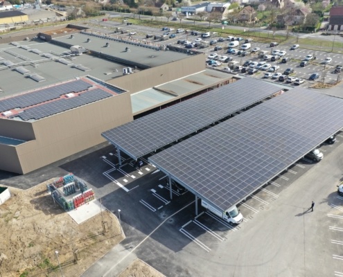 découvrez les prix des ombrières photovoltaïques, une solution innovante pour allier protection solaire et production d'énergie renouvelable. informez-vous sur les coûts, les avantages et les aides disponibles pour investir dans cette solution durable.