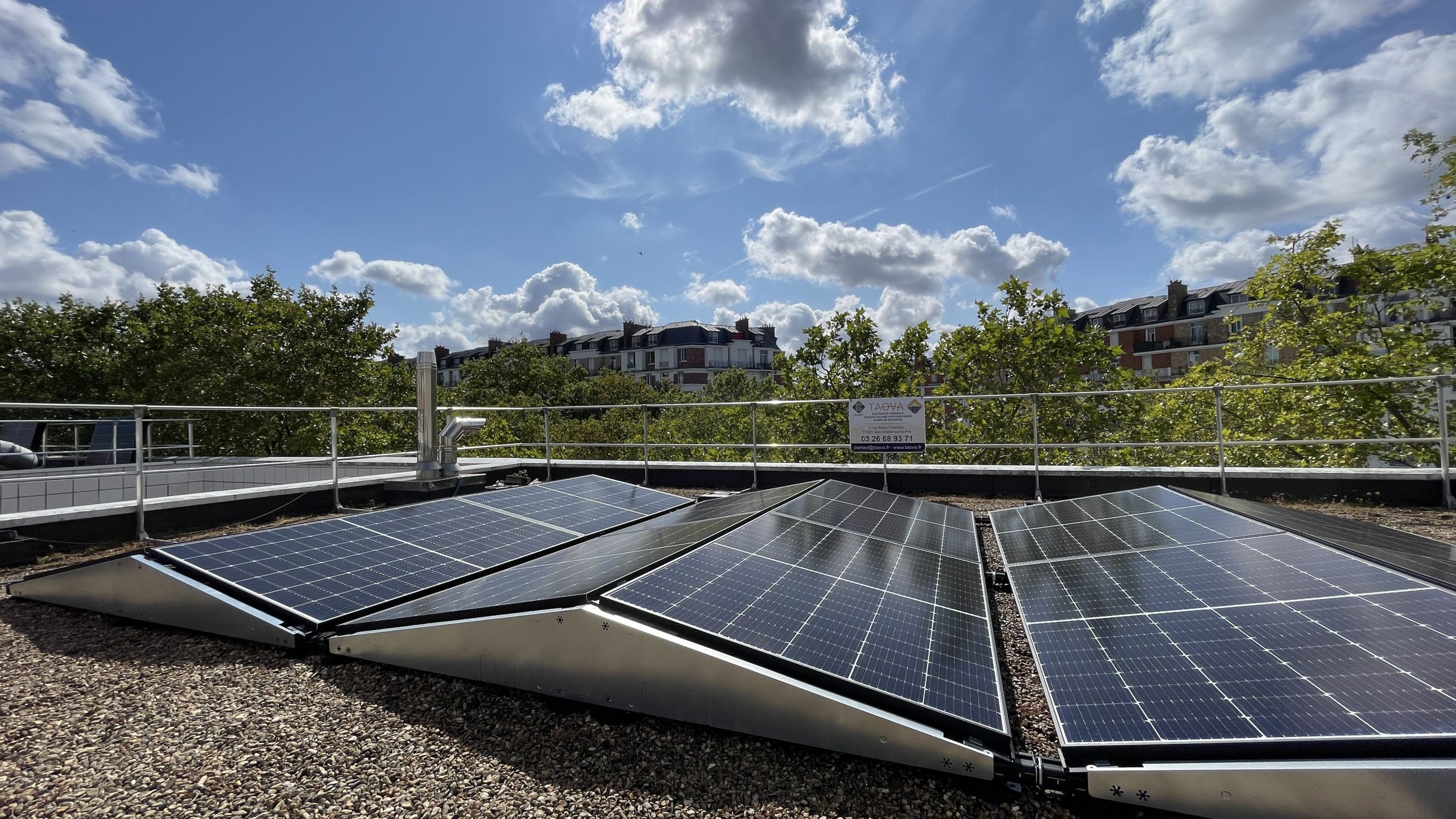 découvrez les opportunités passionnantes offertes par l'énergie solaire dans le nord de la france. profitez des incitations gouvernementales, des solutions durables et des avantages économiques liés à l'énergie renouvelable pour un avenir plus vert.