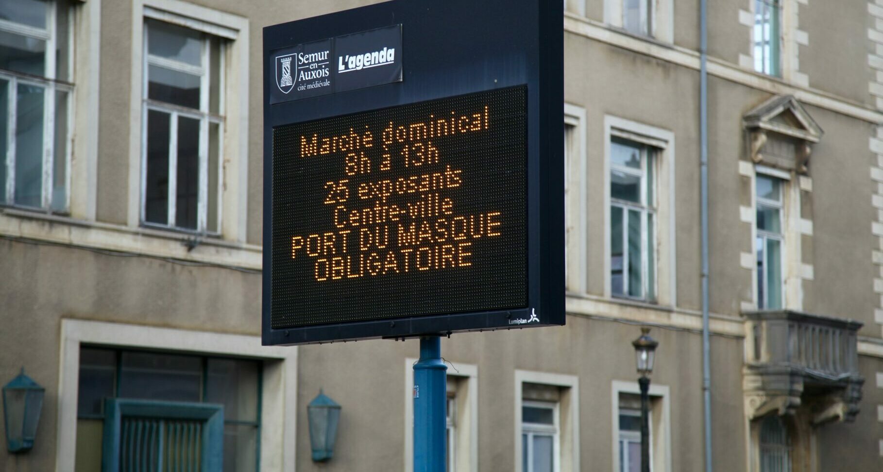 découvrez notre sélection de panneaux luminescents, idéaux pour améliorer la visibilité de vos espaces. parfaits pour les lieux publics, les événements ou la décoration intérieure, ces panneaux vous offrent une solution innovante et esthétique pour éclairer votre environnement.