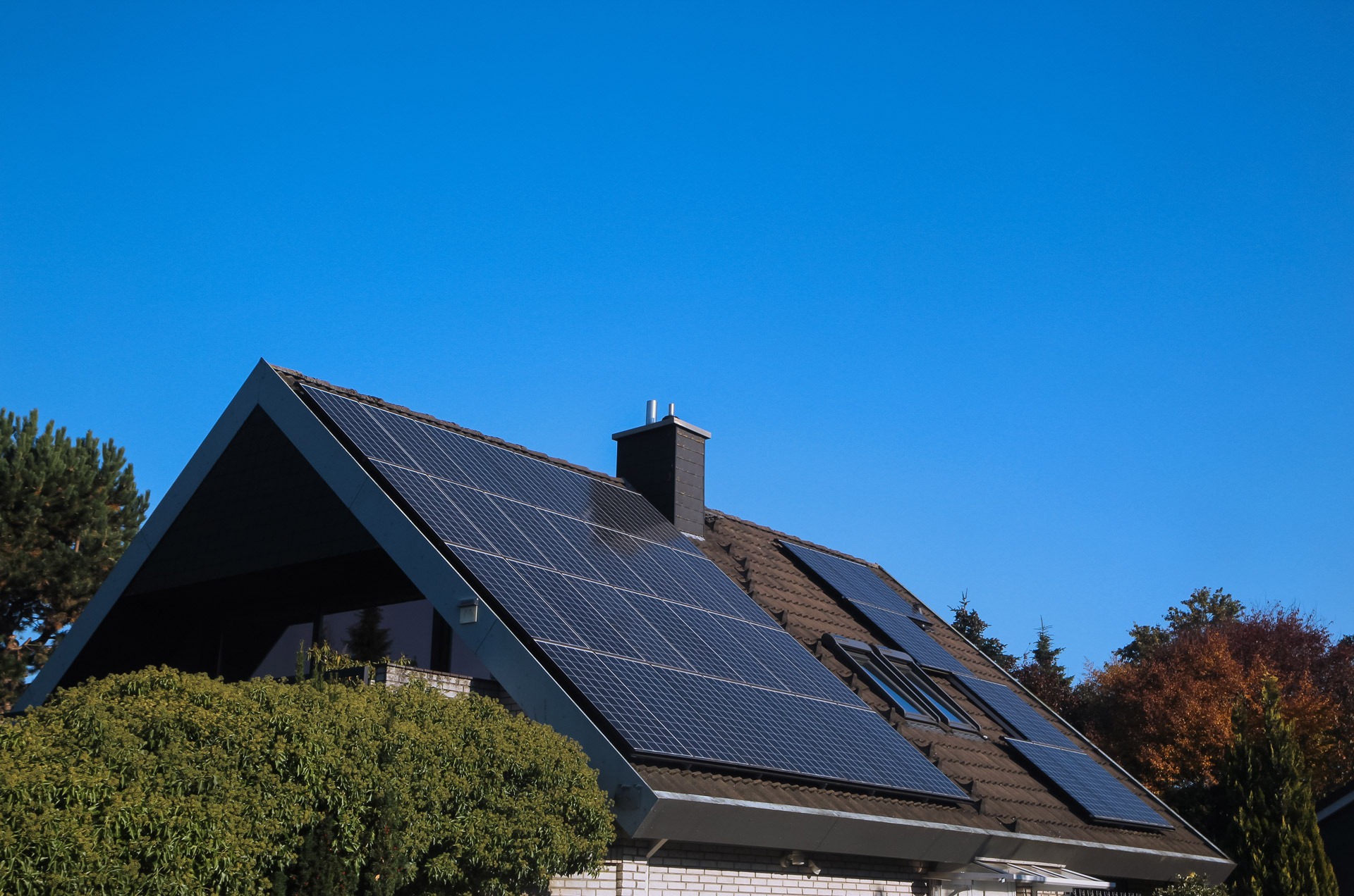 découvrez le panneau photovoltaïque révolutionnaire qui transforme l'énergie solaire en électricité de manière efficace et durable. profitez d'une technologie de pointe pour réduire vos factures d'énergie tout en préservant l'environnement.