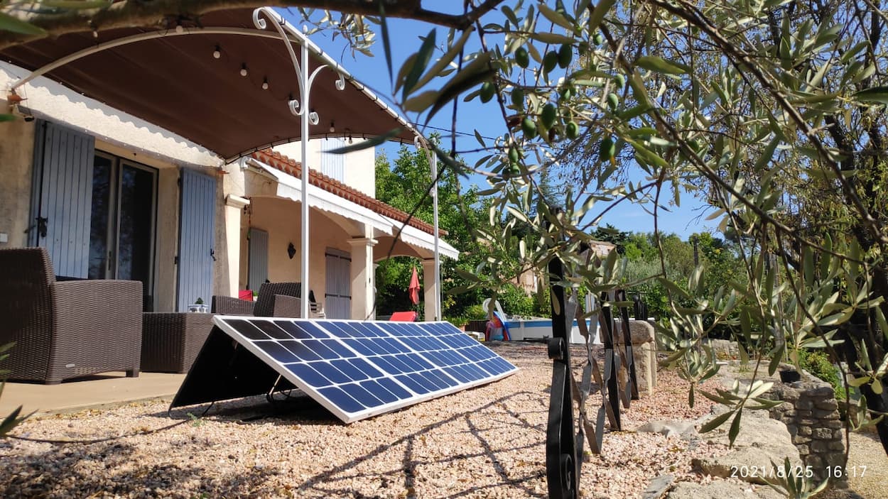 découvrez les avantages des panneaux photovoltaïques pour les particuliers : solutions écologiques, économies d'énergie et valorisation de votre propriété. transformez votre toit en source d'énergie renouvelable et contribuez à la transition énergétique.