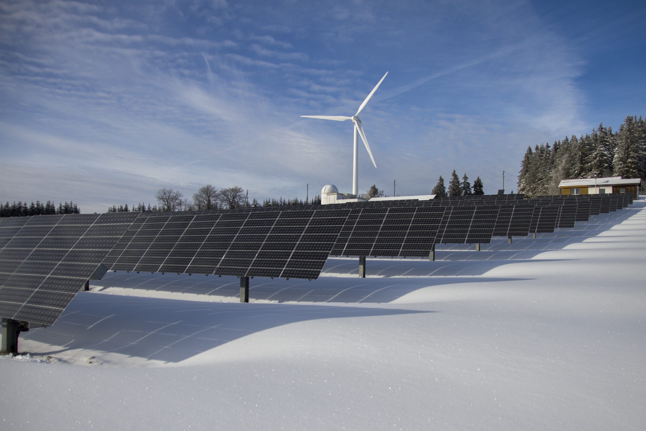 découvrez tout ce qu'il faut savoir sur la taxation des panneaux solaires en france : législations, exonérations fiscales, impacts sur vos investissements et conseils pour optimiser vos projets solaires.