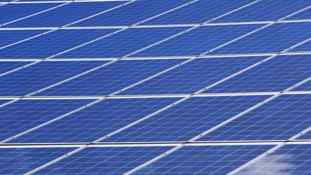 découvrez tout ce qu'il faut savoir sur les panneaux solaires en 2020. explorez les dernières avancées technologiques, les avantages écologiques et économiques, ainsi que les meilleures options disponibles pour une installation optimale. adoptez une énergie renouvelable et durable dès aujourd'hui!