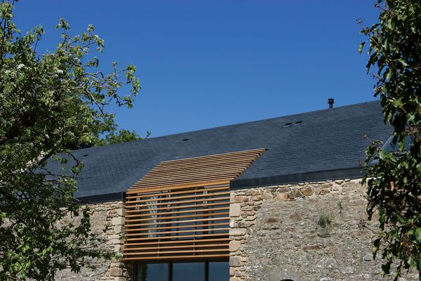 découvrez notre gamme de panneaux solaires ardoise, alliant esthétique et performance. idéaux pour intégrer harmonieusement votre toit, ces panneaux innovants vous permettent de produire de l'énergie verte tout en préservant le charme de votre habitation. optez pour une solution durable et élégante pour votre consommation énergétique!
