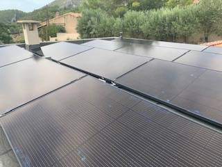 découvrez notre avis sur les panneaux solaires avec batterie : performance, efficacité et conseils d'achat pour maximiser votre consommation d'énergie solarisée et profiter d'une autonomie énergétique optimale.