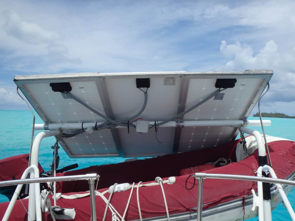 découvrez comment maximiser la puissance de vos panneaux solaires pour bateau. apprenez les meilleures pratiques pour optimiser l'énergie solaire en mer, prolonger vos aventures nautiques et réduire votre empreinte carbone.