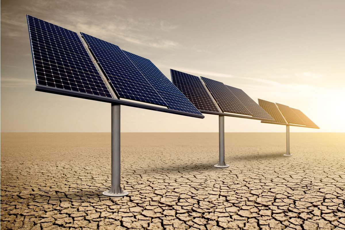 découvrez comment les panneaux solaires révolutionnent la production d'énergie dans les déserts, en exploitant le potentiel solaire élevé pour une énergie durable et renouvelable.