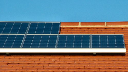 découvrez les nombreux bénéfices des panneaux solaires, une solution énergétique durable qui réduit vos factures d'électricité et contribue à la protection de l'environnement. apprenez comment cet investissement peut être rentable à long terme tout en soutenant la transition énergétique.