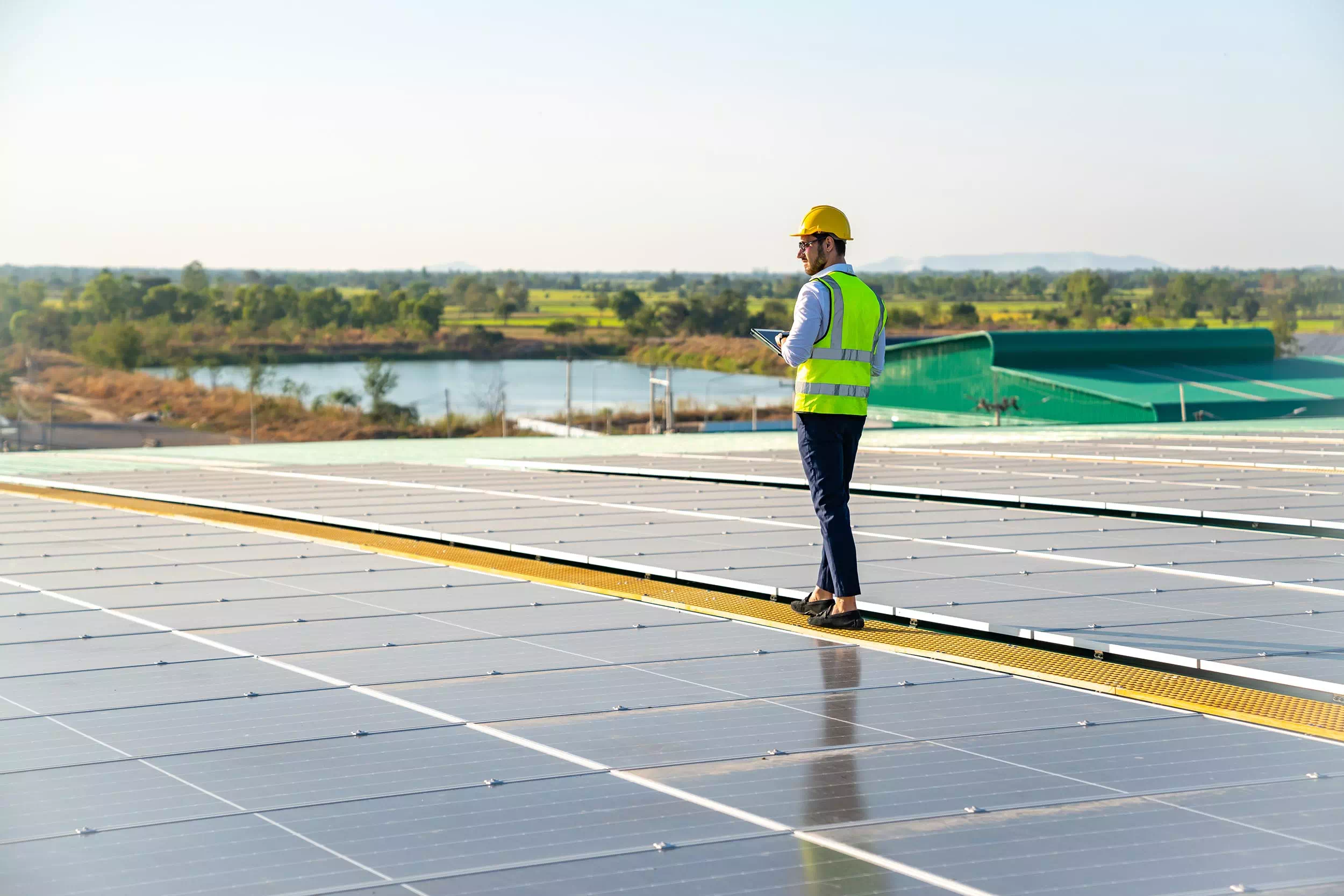 découvrez tout ce qu'il faut savoir sur la législation solaire en france. cette ressource vous guide à travers les lois, les normes et les incitations fiscales liées à l'énergie solaire, afin de mieux comprendre vos droits et obligations en tant que propriétaire ou investisseur dans le secteur de l'énergie renouvelable.