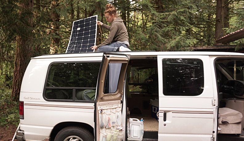 découvrez les avantages des panneaux solaires pour van : une solution écologique et autonome pour alimenter votre van en énergie tout en explorant la nature. apprenez comment installer et optimiser votre système solaire pour des aventures inoubliables.