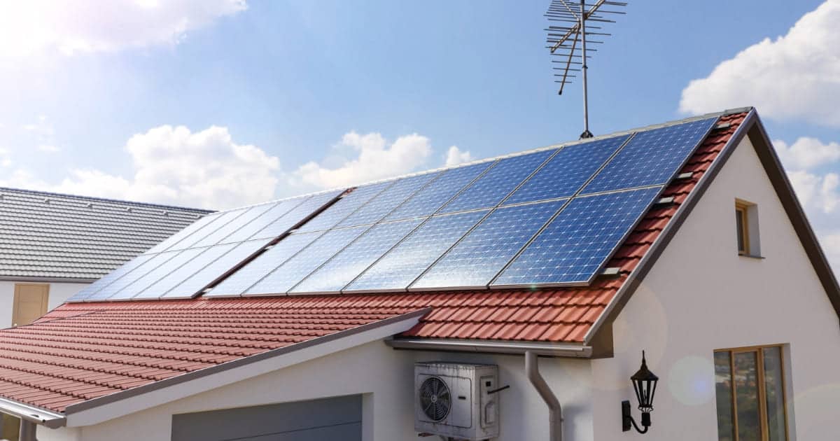 découvrez les différences entre les panneaux solaires et photovoltaïques. apprenez comment chacun fonctionne, leurs avantages, inconvénients et comment choisir la meilleure option pour vos besoins énergétiques.