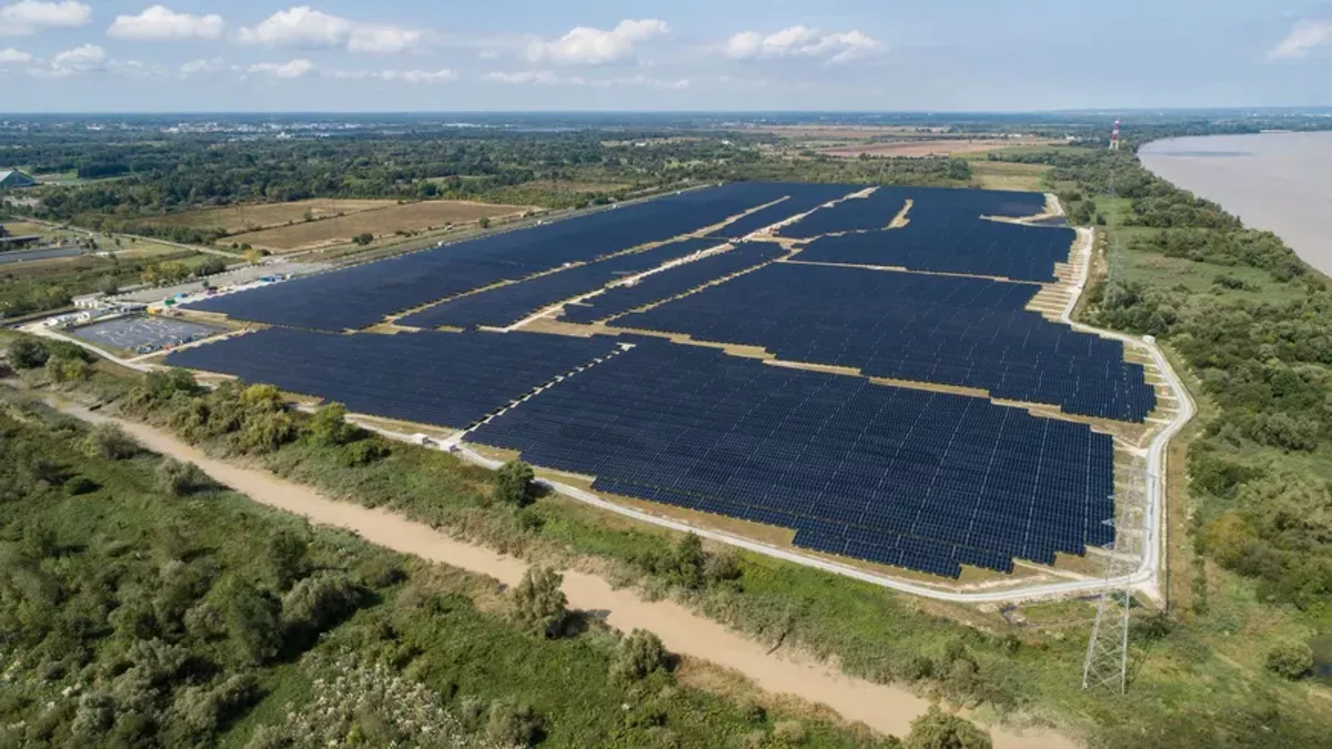 découvrez les meilleurs panneaux photovoltaïques à bordeaux pour optimiser votre consommation d'énergie. profitez d'une énergie renouvelable et réduisez votre empreinte carbone tout en réalisant des économies sur vos factures d'électricité.