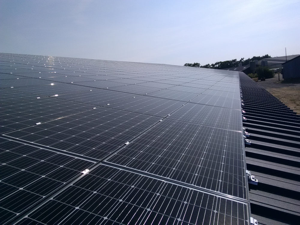 découvrez les avantages des panneaux photovoltaïques pour une énergie renouvelable et économique. informez-vous sur leur efficacité, leur durabilité et les aides disponibles pour votre installation.