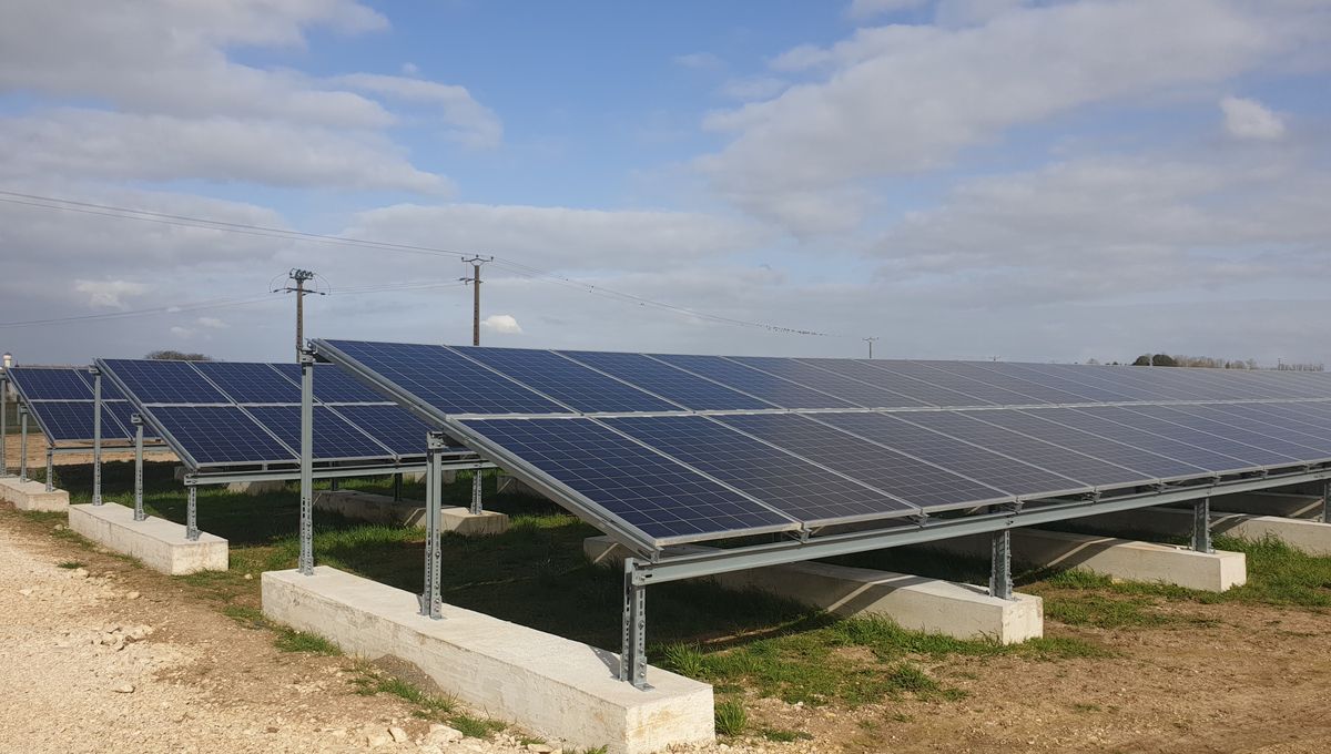 découvrez comment les panneaux solaires agricoles transforment l'agriculture en offrant une source d'énergie durable et rentable. optimisez vos cultures tout en réduisant votre empreinte carbone grâce à des solutions innovantes et respectueuses de l'environnement.