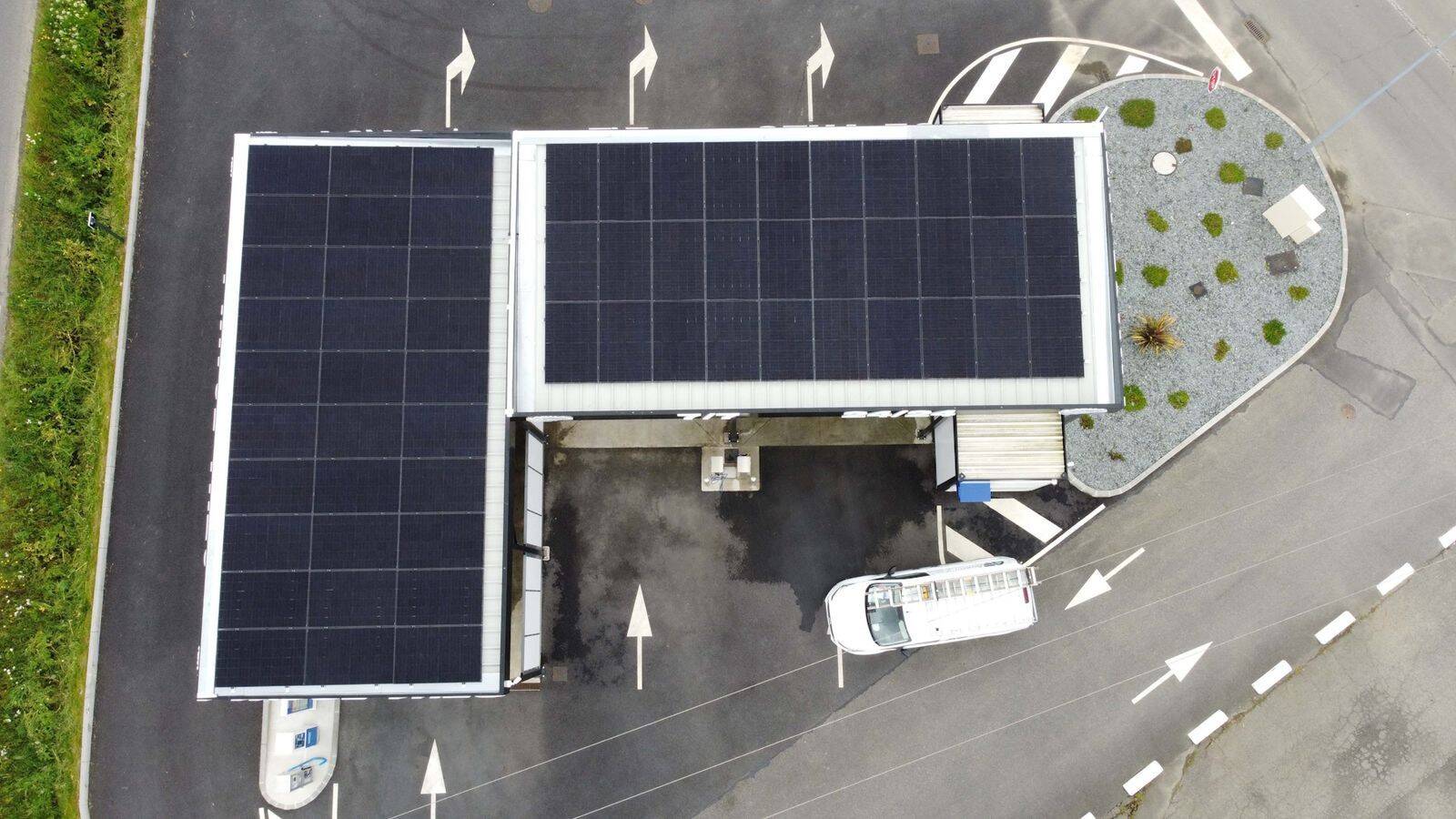 découvrez comment les panneaux solaires façonnent l'avenir de l'énergie durable. explorez leurs avantages, leur impact environnemental et les innovations technologiques qui transforment notre façon de produire de l'électricité de manière écologique.