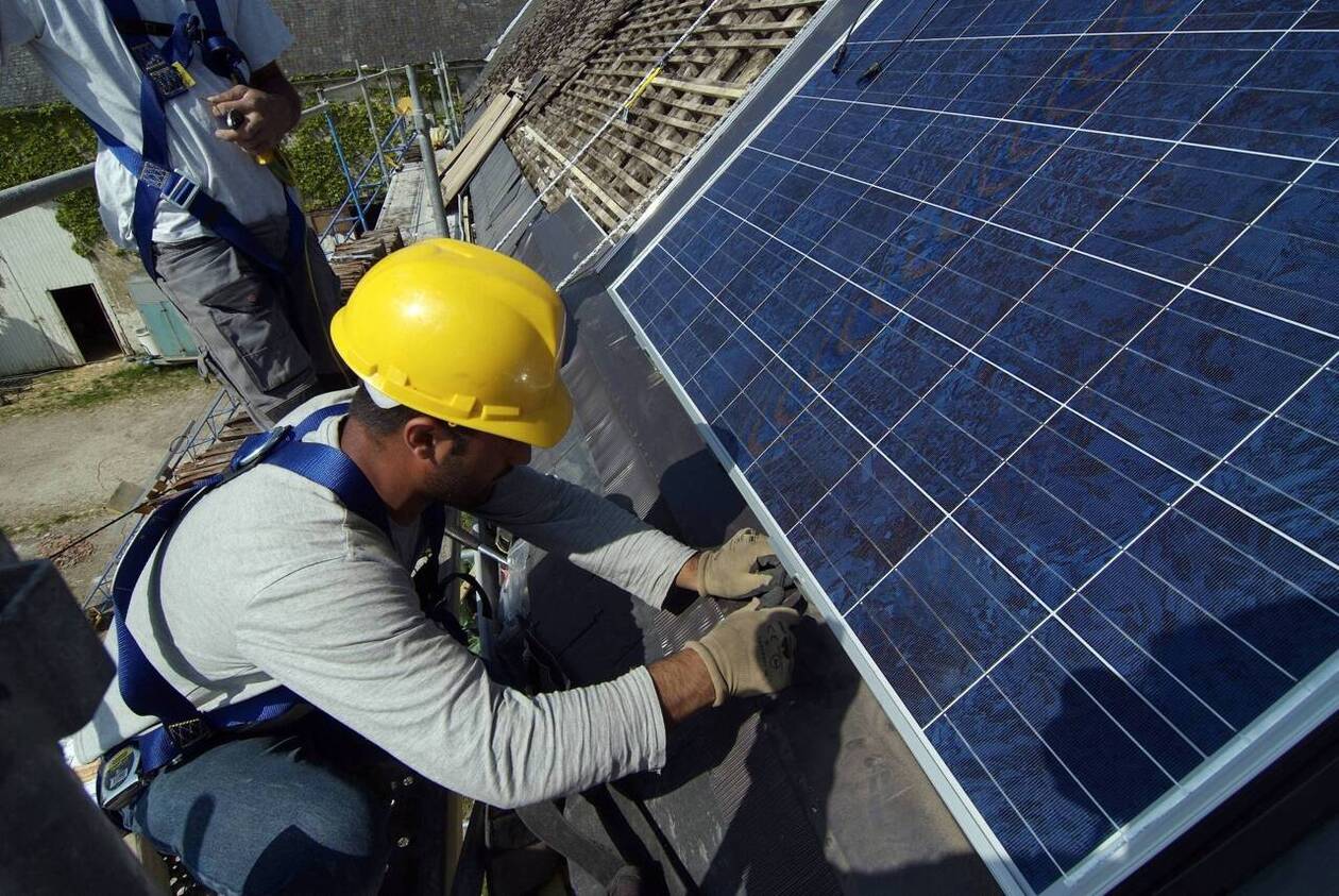découvrez comment les panneaux solaires innovants pour cliniques permettent de réduire les coûts énergétiques tout en favorisant un environnement durable. optez pour une solution énergétique efficace qui soutient la santé de votre établissement et de la planète.