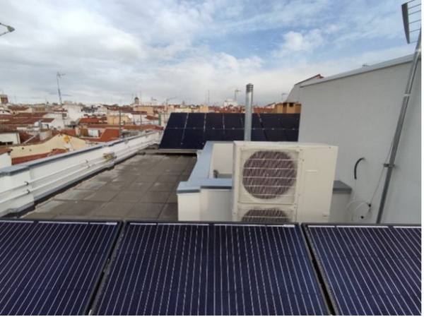 découvrez comment les panneaux solaires transforment le co-housing en une solution énergétique durable, favorisant l'autonomie et l'écologie au sein des communautés collaboratives.