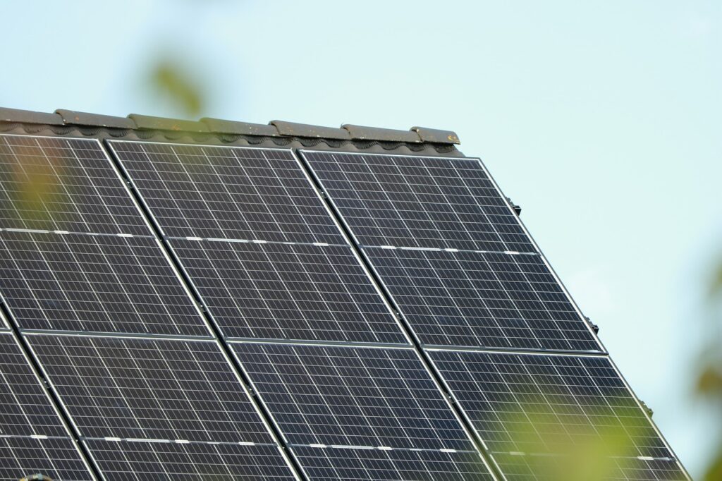 découvrez les défis futurs des panneaux solaires : innovations technologiques, enjeux environnementaux et opportunités économiques. plongez dans l'avenir des énergies renouvelables et leur impact sur notre planète.