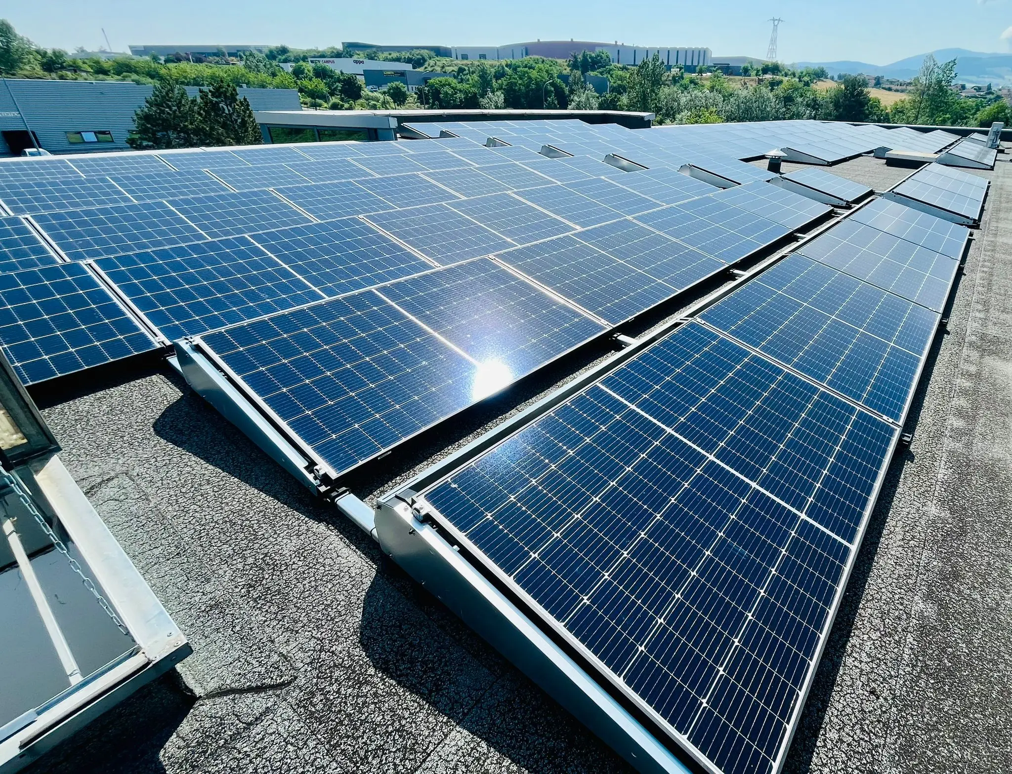 découvrez les panneaux solaires durables, une solution écologique et efficace pour réduire votre empreinte carbone tout en économisant sur vos factures d'énergie. optez pour une énergie renouvelable fiable et performante.