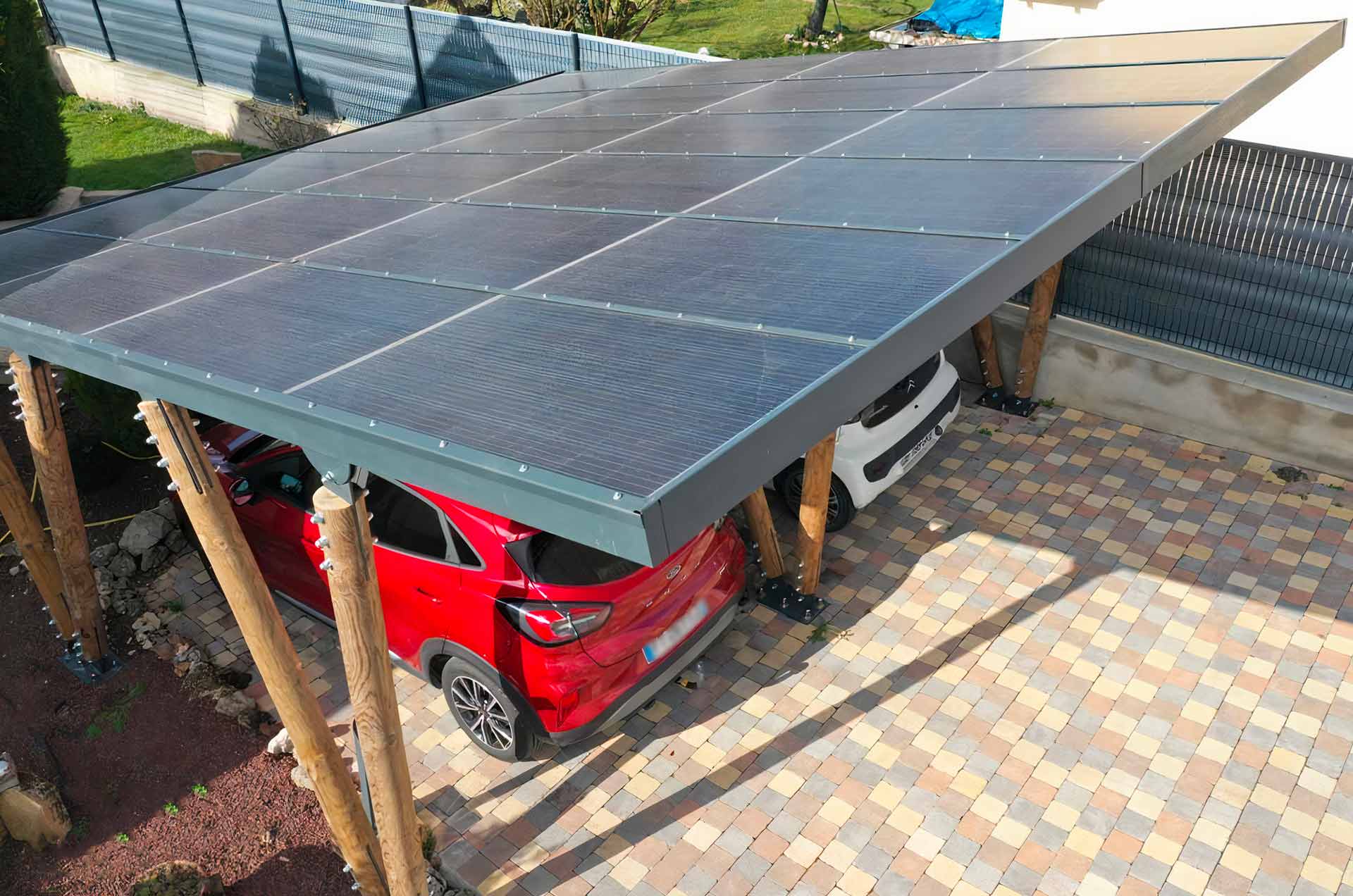 découvrez des panneaux solaires esthétiques qui allient performance et design. transformez votre toit en une œuvre d'art tout en réduisant votre empreinte carbone. profitez d'une énergie renouvelable élégante et efficace pour un habitat durable.