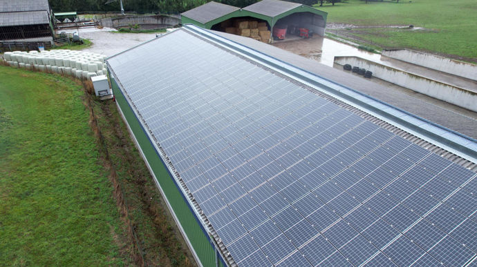 découvrez comment l'adoption des panneaux solaires impacte le chiffre d'affaires des entreprises et des particuliers. explorez les avantages économiques des énergies renouvelables et les tendances du marché solaire.