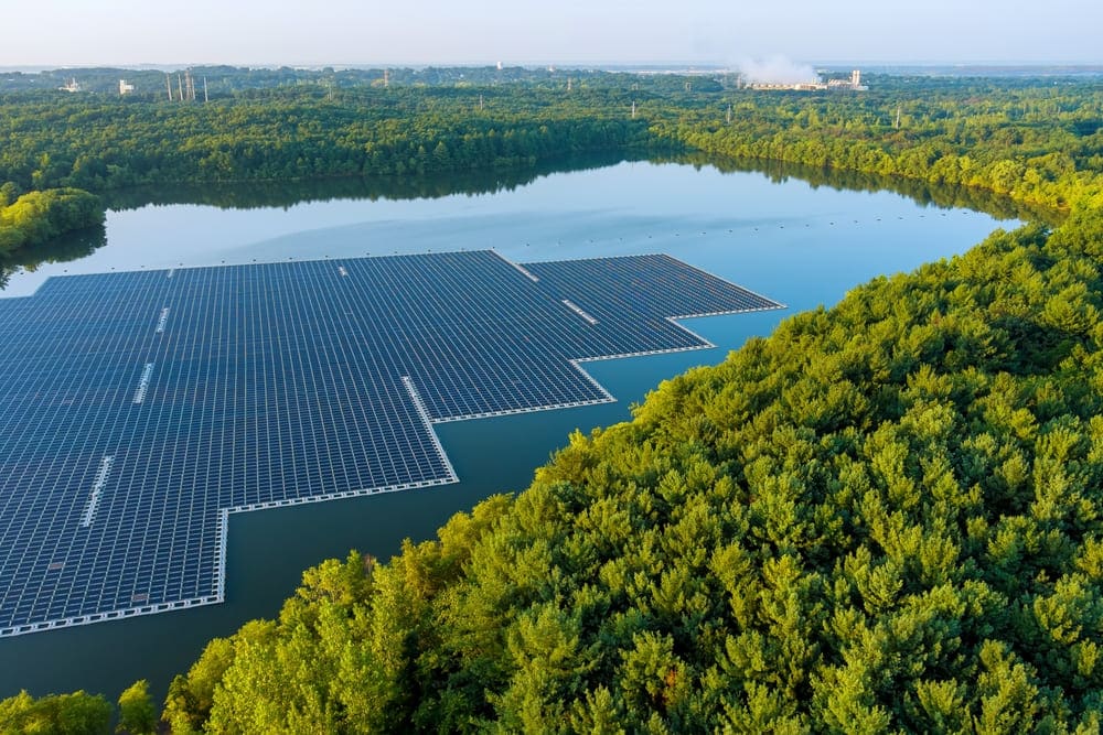 découvrez comment l'installation de panneaux solaires peut contribuer à un mode de vie plus écologique. explorez les comportements durables qui accompagnent l'utilisation de l'énergie solaire et apprenez comment réduire votre empreinte carbone tout en économisant sur vos factures d'énergie.