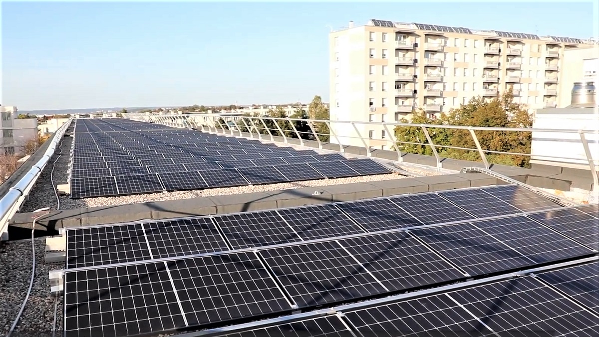 découvrez les dernières tendances en matière de panneaux solaires, leur évolution technologique, et comment ils transforment notre approche de l'énergie durable. explorez les innovations et les avantages des panneaux solaires pour un avenir plus vert.