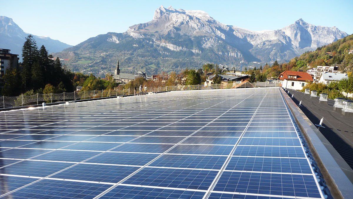 découvrez comment les panneaux solaires transforment l'urbanisme durable en alliant innovation écologique et efficacité énergétique. explorez les avantages d'intégrer ces solutions dans les projets urbains pour un avenir plus vert.