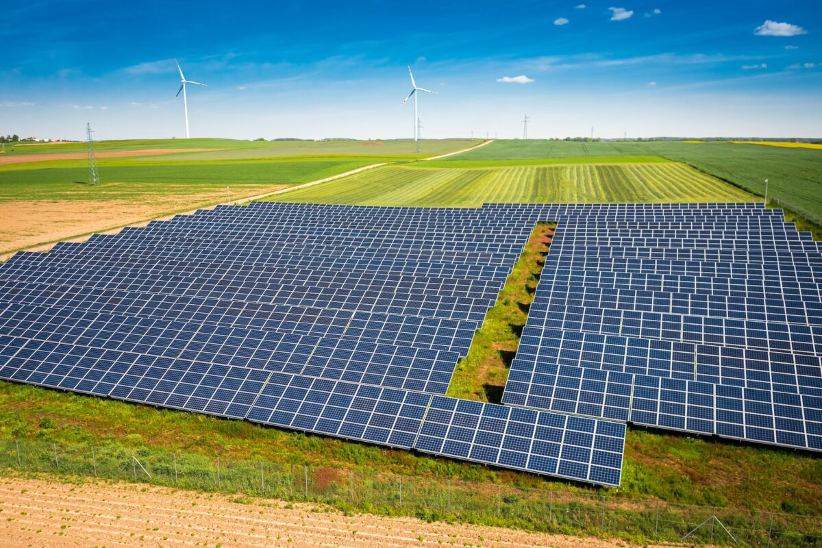 découvrez tout ce qu'il faut savoir sur les panneaux solaires en france : avantages, coûts, aides gouvernementales, et comment bénéficier d'une énergie renouvelable pour votre habitat.