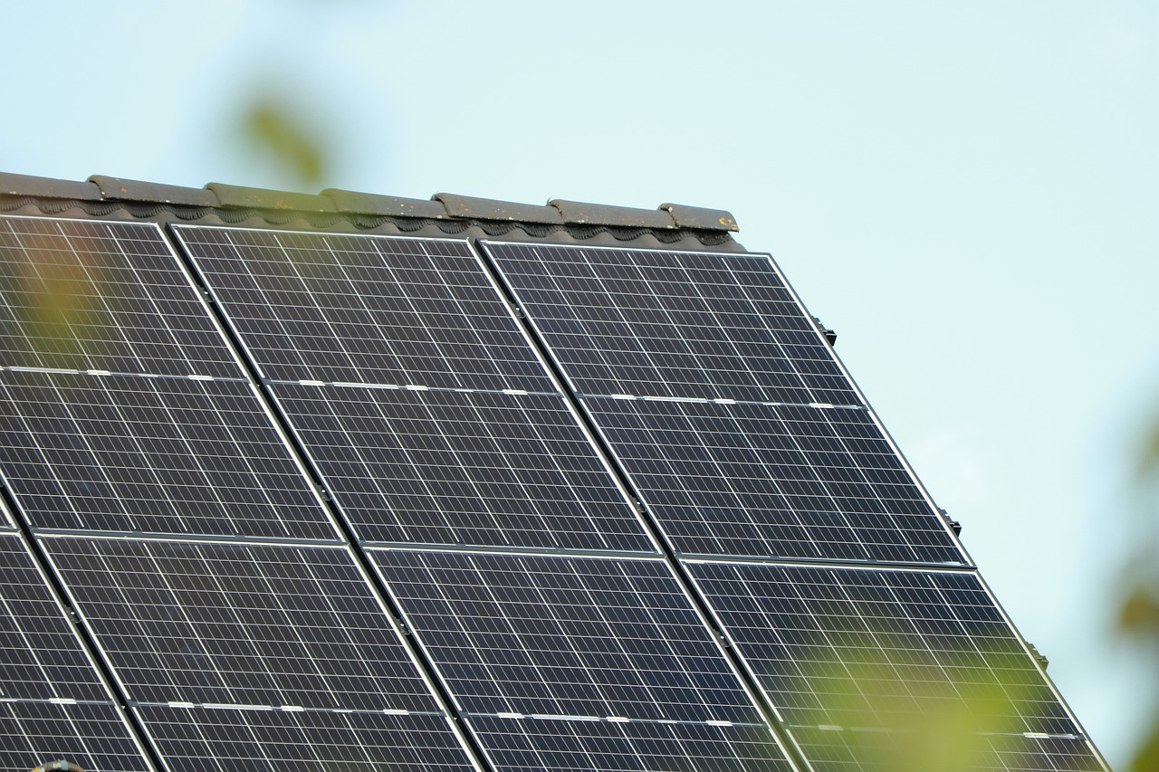 découvrez comment les panneaux solaires représentent un investissement durable et bénéfique pour l'environnement. optimisez votre consommation d'énergie tout en réduisant vos factures, et contribuez à la transition énergétique grâce à une technologie innovante et écologique.