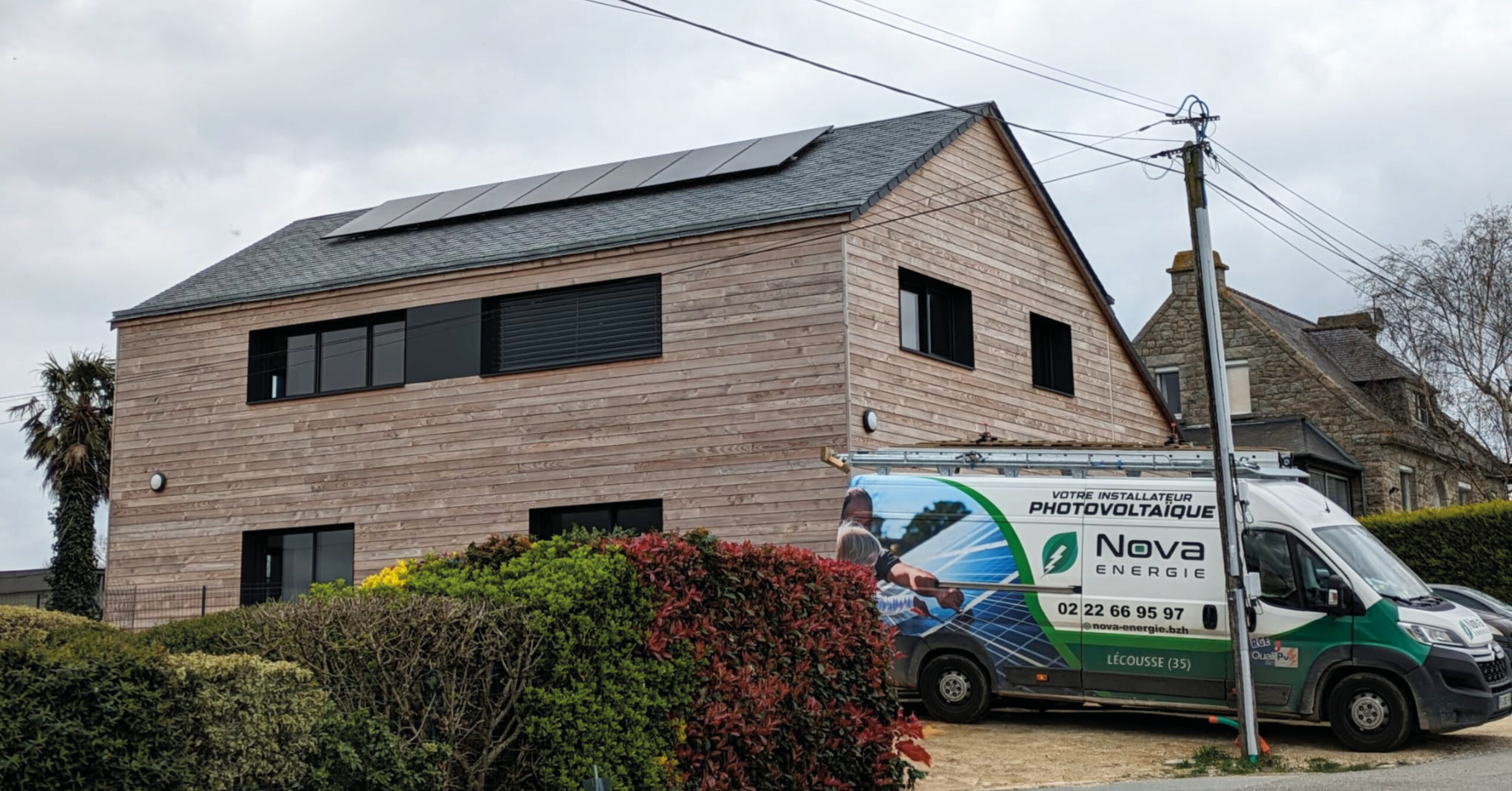 découvrez les panneaux solaires locaux, une solution écologique et économique pour produire votre propre énergie renouvelable. adoptez une énergie durable tout en soutenant l'économie locale et réduisez votre empreinte carbone dès aujourd'hui.