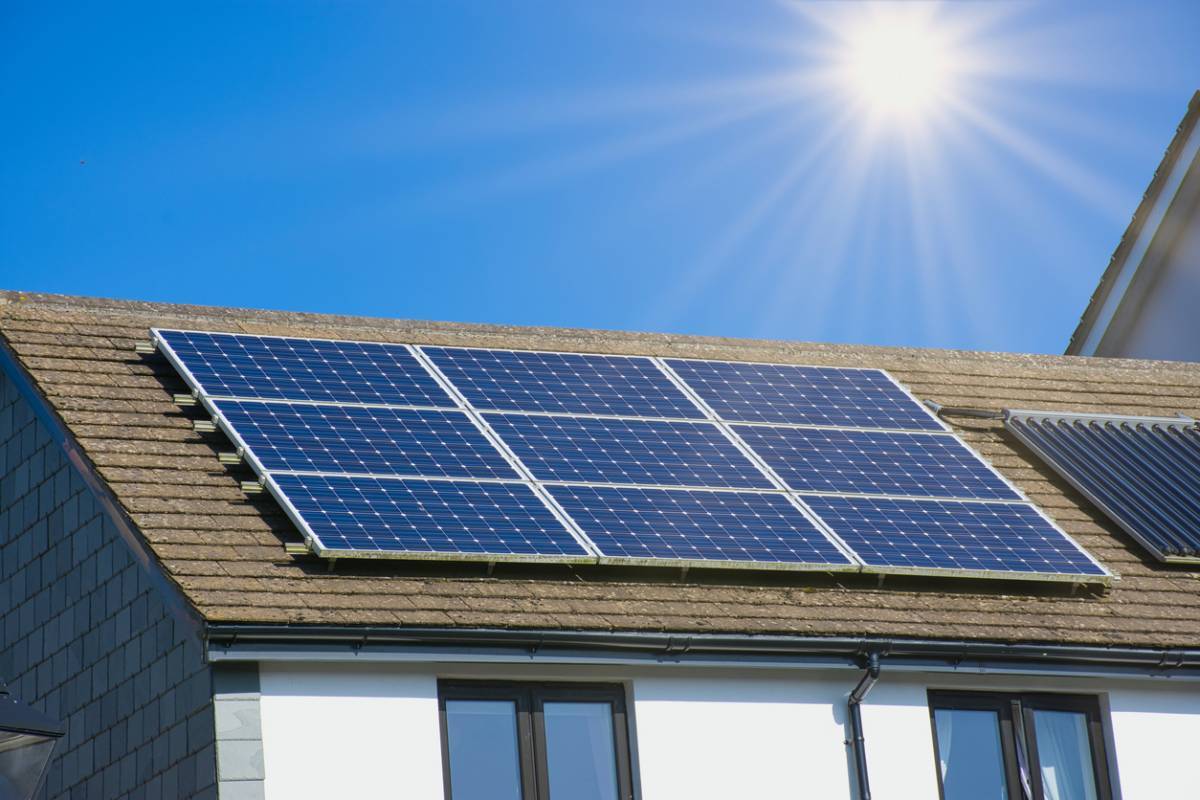 découvrez comment les panneaux solaires peuvent transformer votre maison en une source d'énergie renouvelable. économisez sur vos factures d'électricité tout en contribuant à la protection de l'environnement grâce à l'installation de panneaux solaires optimisés pour votre habitat.