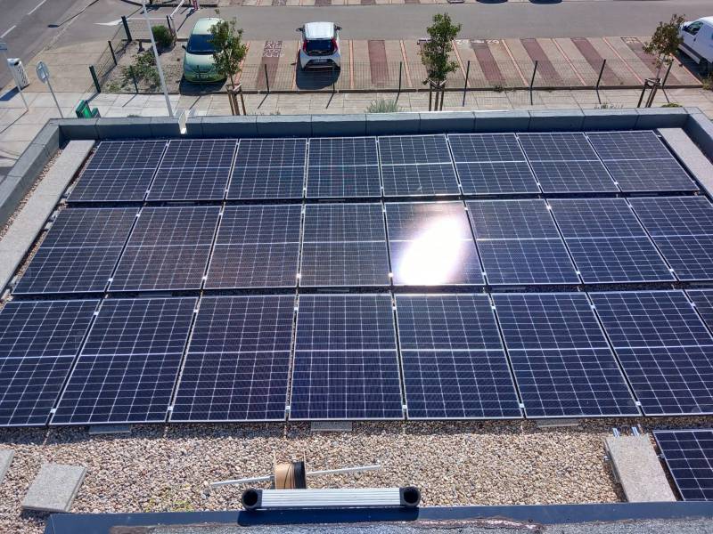 découvrez nos solutions de panneaux solaires à narbonne pour réduire votre facture d'énergie et contribuer à la transition écologique. profitez d'une installation sur mesure et de conseils d'experts pour optimiser votre consommation.