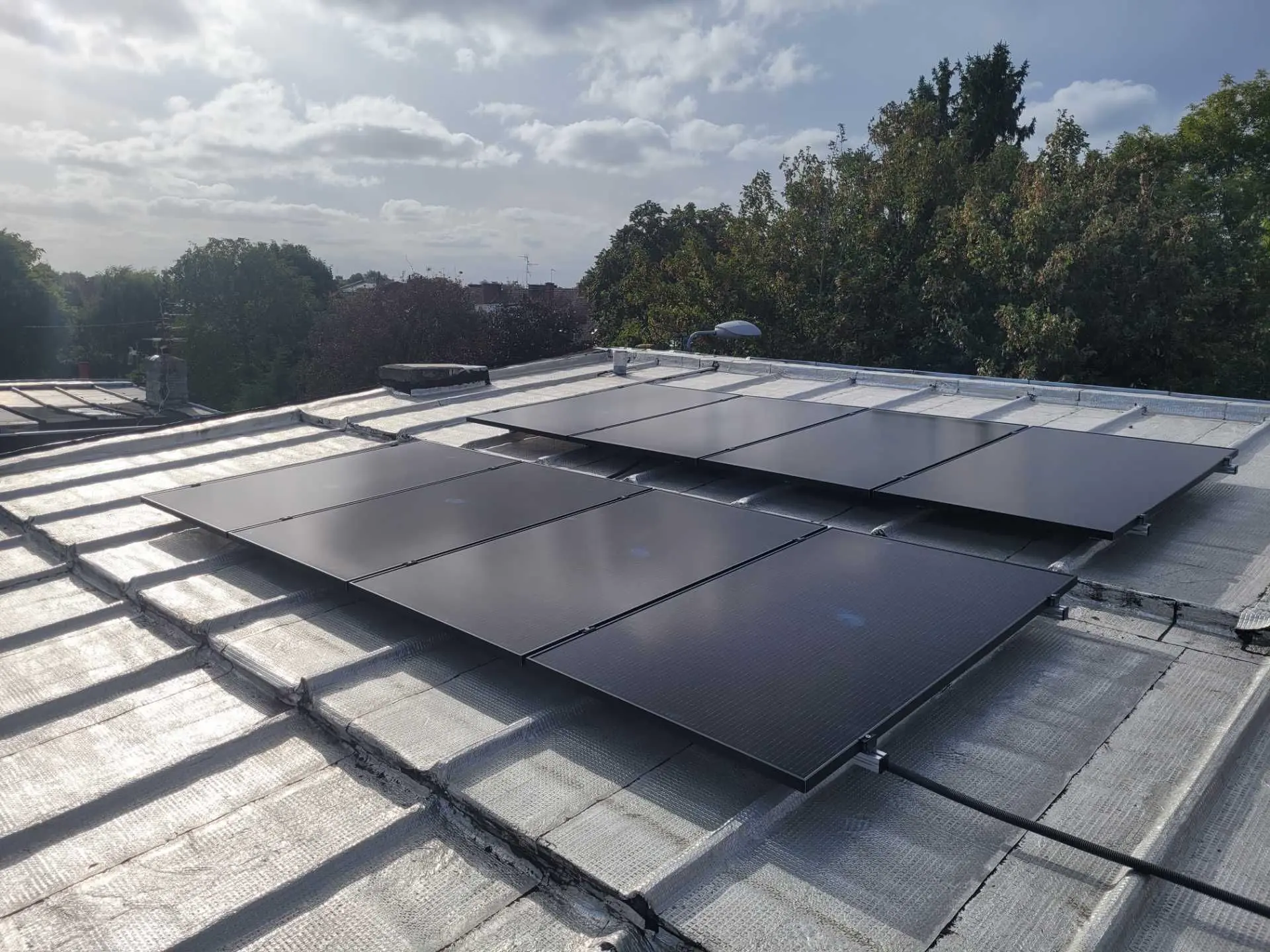 découvrez les avantages des panneaux solaires dans le nord de la france. optimisez votre consommation d'énergie et réduisez votre empreinte carbone grâce à des solutions photovoltaïques adaptées aux conditions climatiques de la région.