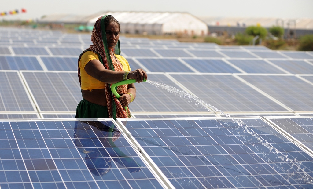 découvrez comment les panneaux solaires peuvent transformer la politique énergétique des gouvernements en offrant des solutions durables et économes en énergie. adoptez l'innovation pour un avenir plus vert et responsable.
