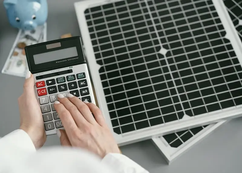 découvrez comment les panneaux solaires rentables peuvent transformer votre consommation d'énergie en réduisant vos factures tout en préservant l'environnement. informez-vous sur les avantages, les coûts et les aides disponibles pour faire de l'énergie solaire un choix judicieux et économiquement viable.
