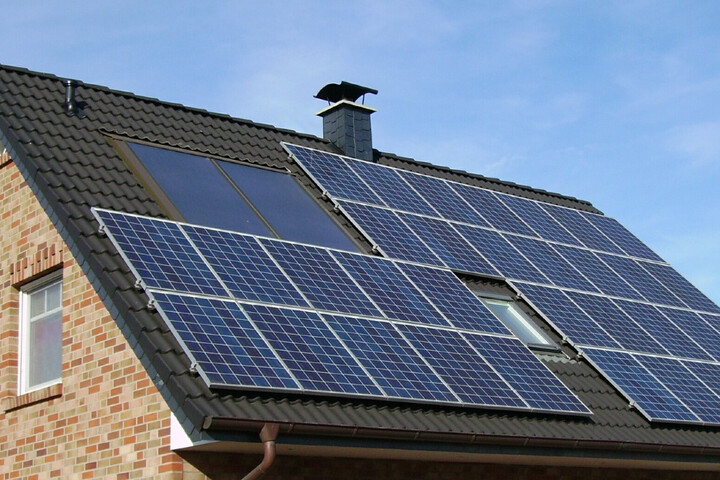 découvrez comment les panneaux solaires rentables peuvent réduire vos factures d'énergie tout en contribuant à un avenir durable. informez-vous sur les meilleures options, les aides financières disponibles et les avantages écologiques de l'énergie solaire.