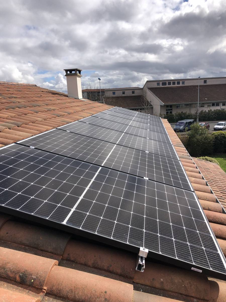 découvrez les meilleures solutions de panneaux solaires à toulouse. profitez d'une énergie renouvelable et réduisez vos factures d'électricité grâce à des installations fiables et performantes.