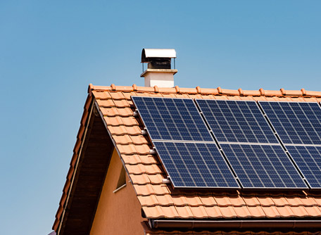 découvrez comment les panneaux solaires jouent un rôle clé dans la transition énergétique en offrant une alternative durable et renouvelable. informez-vous sur les avantages écologiques, économiques et les dernières innovations technologiques qui transforment notre façon de produire et de consommer de l'énergie.