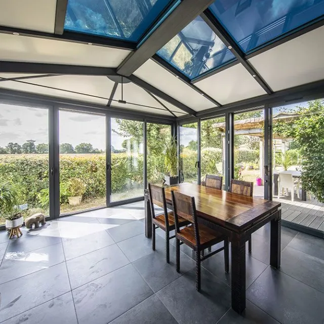 découvrez comment les panneaux solaires peuvent optimiser votre véranda, en offrant une solution écologique et économique pour profiter de la lumière naturelle tout en réduisant vos factures d'énergie. transformez votre espace en un lieu confortable et durable.